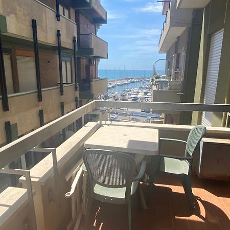 Lucia House Mare Nettuno Apartment Luaran gambar