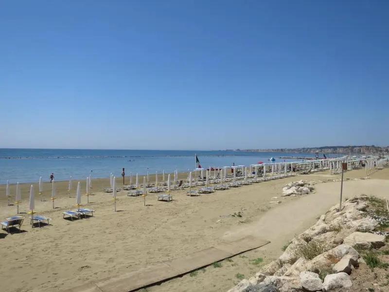Lucia House Mare Nettuno Apartment Luaran gambar